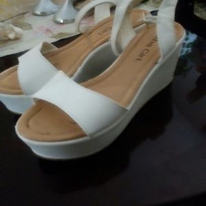 White platform heel shoes. Open Toe